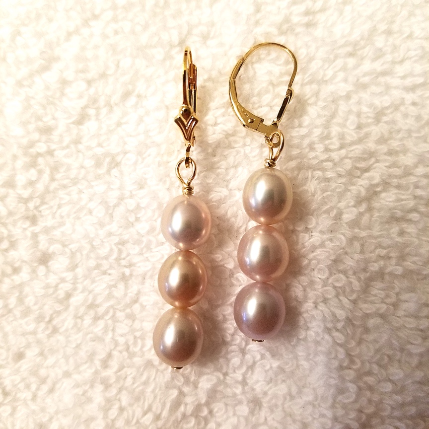 Mauve-Pearl-Earrings-1.jpg